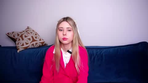 Jenny online show from May 3, 2026, 6:19 am
