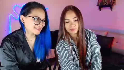 Jules and Gia online show from March 8, 2025, 9:29 pm