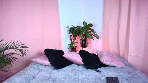 Jules and Gia online show from October 4, 2025, 10:02 am