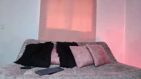 Jules and Gia online show from November 20, 2025, 5:34 pm