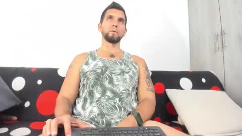 juleslake2 online show from December 2, 2025, 2:17 am