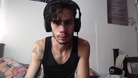 Julfigo online show from February 14, 2025, 2:44 pm