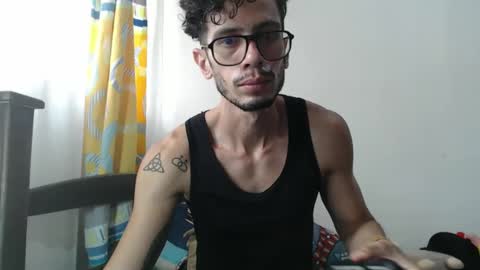 Julfigo online show from February 17, 2025, 5:53 pm