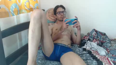 Snapshot of julfigo chatting on April 27, 2026, 7:12 pm Julfigo online show from April 27, 2026, 7:12 pm
