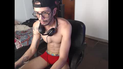 Snapshot of julfigo chatting on May 29, 2026, 6:50 pm Julfigo online show from May 29, 2026, 6:50 pm