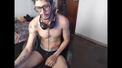 Snapshot of julfigo chatting on June 5, 2026, 2:56 pm Julfigo online show from June 5, 2026, 2:56 pm