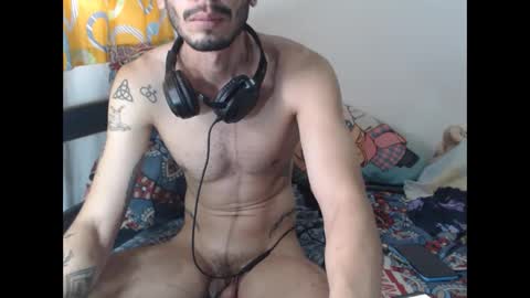 Snapshot of julfigo chatting on June 6, 2026, 4:01 pm Julfigo online show from June 6, 2026, 4:01 pm