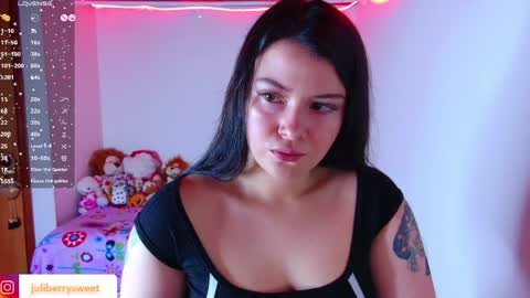 Snapshot of juli05star chatting on May 10, 2026, 9:53 pm Juliana online show from May 10, 2026, 9:53 pm