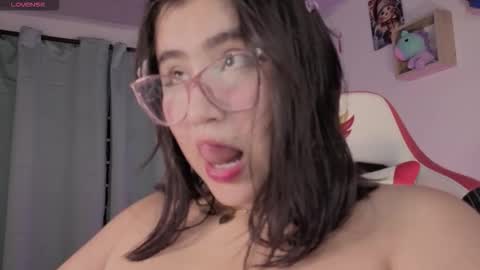 Snapshot of juli_1213 chatting on December 5, 2025, 4:32 am Juliana online show from December 5, 2025, 4:32 am