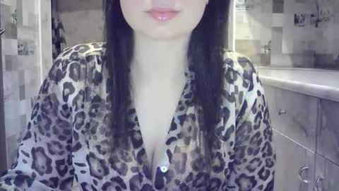 julia69009 online show from May 26, 2026, 7:54 pm