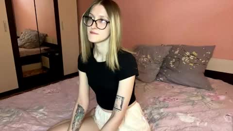 Snapshot of julia_charm chatting on May 31, 2026, 4:14 pm julia_charm online show from May 31, 2026, 4:14 pm