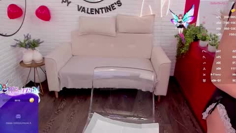 Julia online show from February 12, 2026, 11:16 am