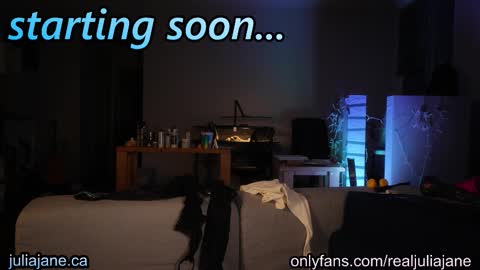 Julia Jane online show from February 7, 2026, 2:48 am