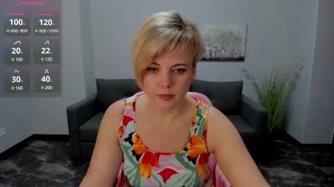 Julia online show from January 7, 2025, 6:38 am