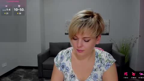 Julia online show from January 11, 2025, 7:17 am