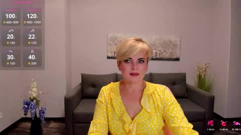 Julia online show from September 17, 2025, 12:07 pm