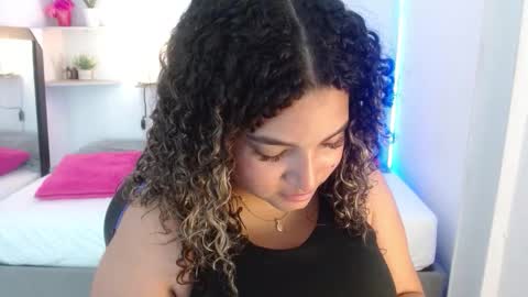 Julia online show from October 4, 2025, 11:19 am