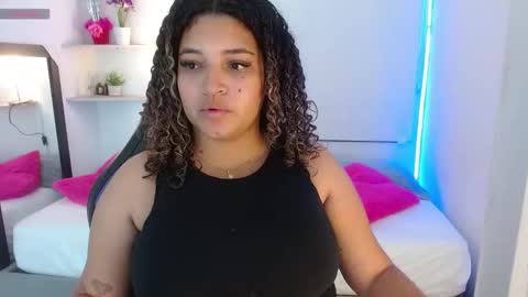 Julia online show from October 16, 2025, 12:17 pm