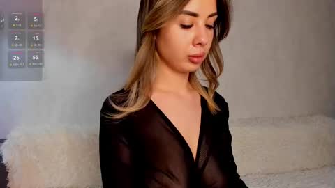 Molly online show from March 8, 2025, 3:24 pm