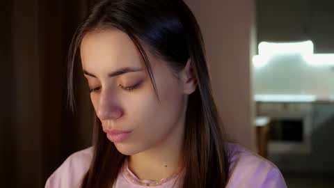 Molly online show from March 1, 2026, 2:52 pm