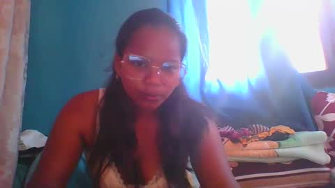juliah02 online show from February 15, 2025, 8:44 am