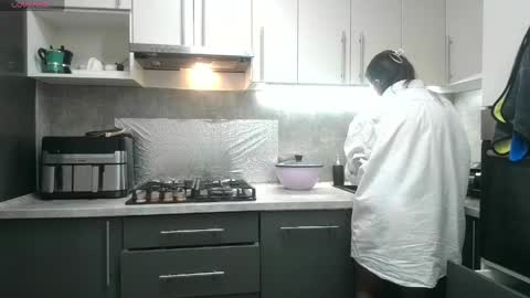 juliamorgann online show from March 28, 2026, 11:10 am