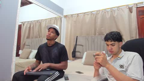 julian billy online show from December 26, 2024, 11:43 am