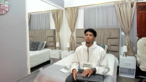 julian billy online show from January 8, 2025, 11:32 am