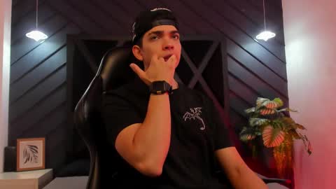 JULIAN  online show from January 19, 2026, 11:25 am