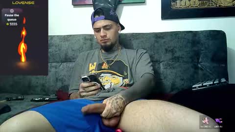 Julian independent model online show from October 11, 2025, 1:09 pm
