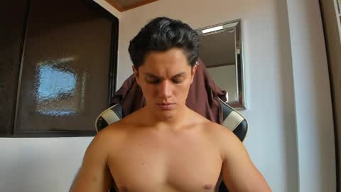 Snapshot of julian_wallace chatting on May 9, 2026, 6:24 pm julian_wallace online show from May 9, 2026, 6:24 pm