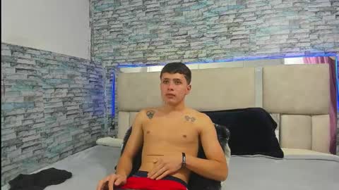 julian online show from November 6, 2025, 5:58 pm