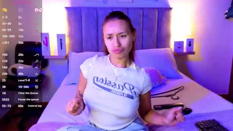 Snapshot of juliana_mancini chatting on October 6, 2025, 6:16 pm Juliana Mancini online show from October 6, 2025, 6:16 pm