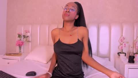 Snapshot of julianaross_ chatting on February 8, 2026, 2:09 pm online show from February 8, 2026, 2:09 pm