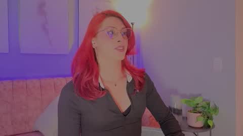 Juliana online show from December 5, 2025, 1:36 am