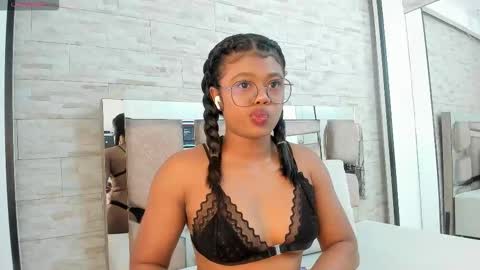 ANDREA  online show from September 29, 2025, 8:02 pm
