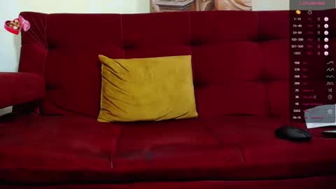 Call me  Juliano independent model online show from February 11, 2025, 8:58 am