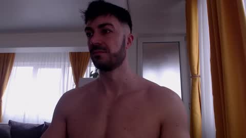 JulianRoyce online show from March 31, 2026, 9:32 am