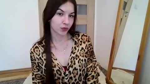 Snapshot of juliaorgasm chatting on May 18, 2026, 1:06 pm Julia online show from May 18, 2026, 1:06 pm