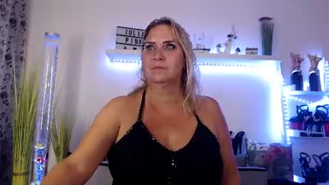 Julia online show from July 26, 2026, 8:27 pm