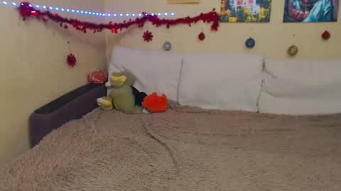 Jul online show from December 29, 2024, 4:51 pm