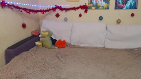 Jul online show from December 29, 2024, 7:53 pm