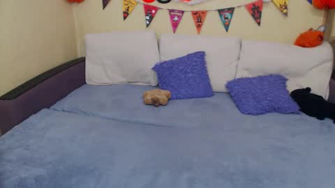 Jul online show from October 29, 2025, 4:20 pm