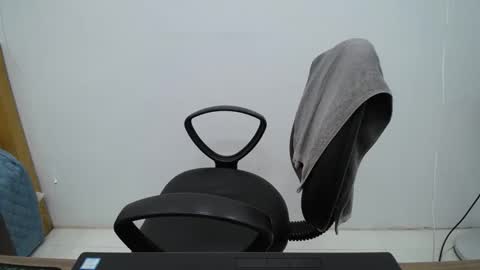 julie9x online show from March 8, 2026, 2:04 am