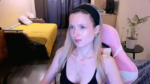 Julie online show from July 5, 2026, 3:52 pm