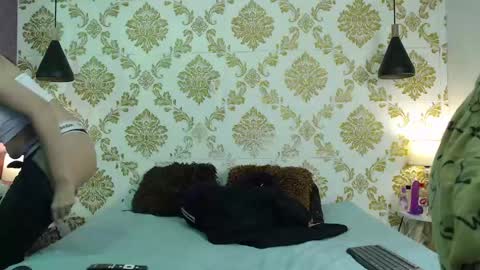 Julie and Tommy.  online show from January 5, 2025, 3:11 am