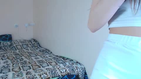 Snapshot of juliebeshears chatting on February 27, 2026, 10:59 am juliebeshears online show from February 27, 2026, 10:59 am