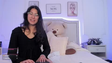 juliee_ross online show from June 16, 2026, 1:14 pm