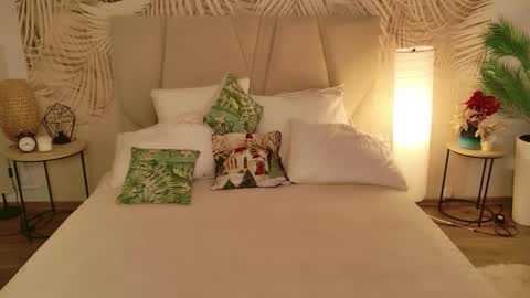 Snapshot of juliehill chatting on February 25, 2026, 7:51 am juliehill online show from February 25, 2026, 7:51 am