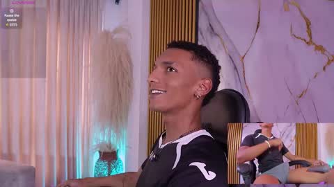 Julien online show from December 15, 2025, 5:17 pm